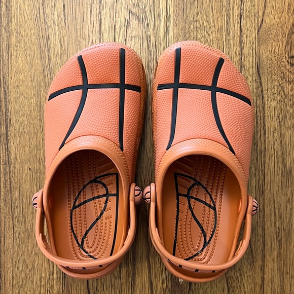 Basketball Crocs - Picture 2 of 6